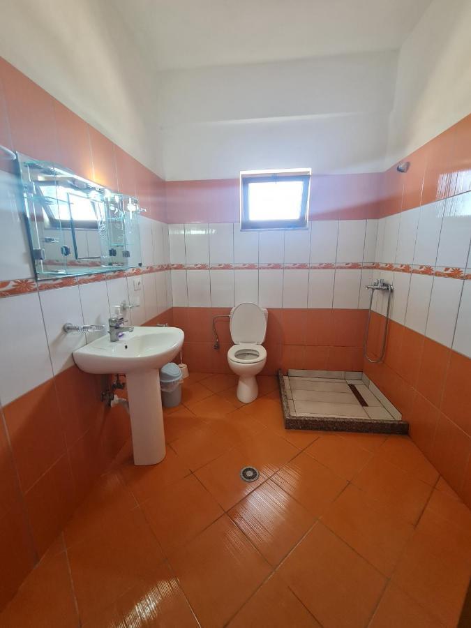 Glow Two Bedroom Apartment คซามิล ภายนอก รูปภาพ
